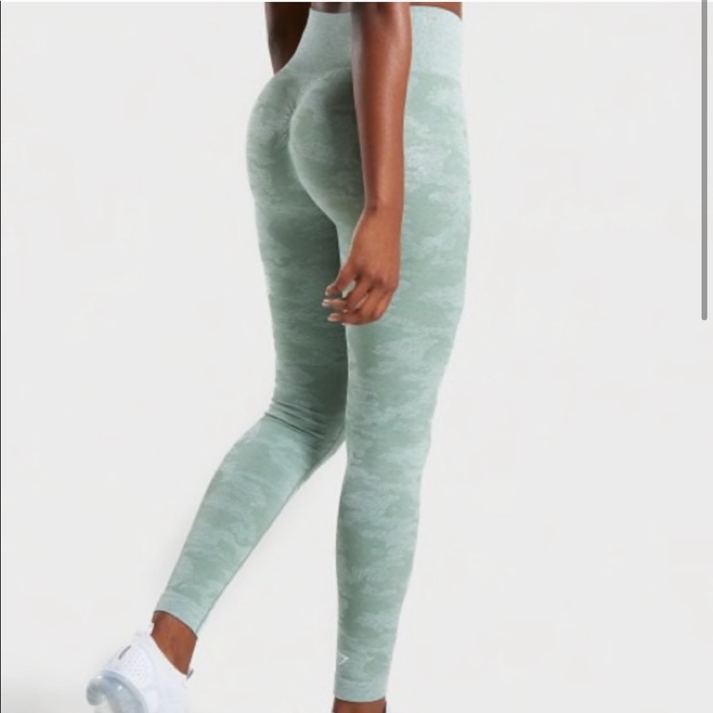 Gym shark camou leggings